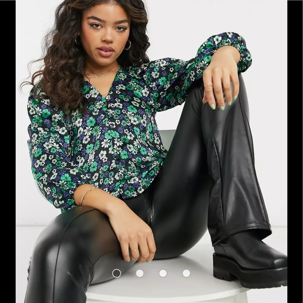 πTOPSHOP - Picture 1 of 9